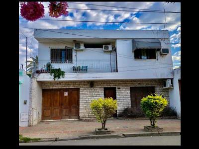 Casas Venta Santiago Del Estero CASA EN VENTA DE 3 DORM. EN PLENO CENTRO.